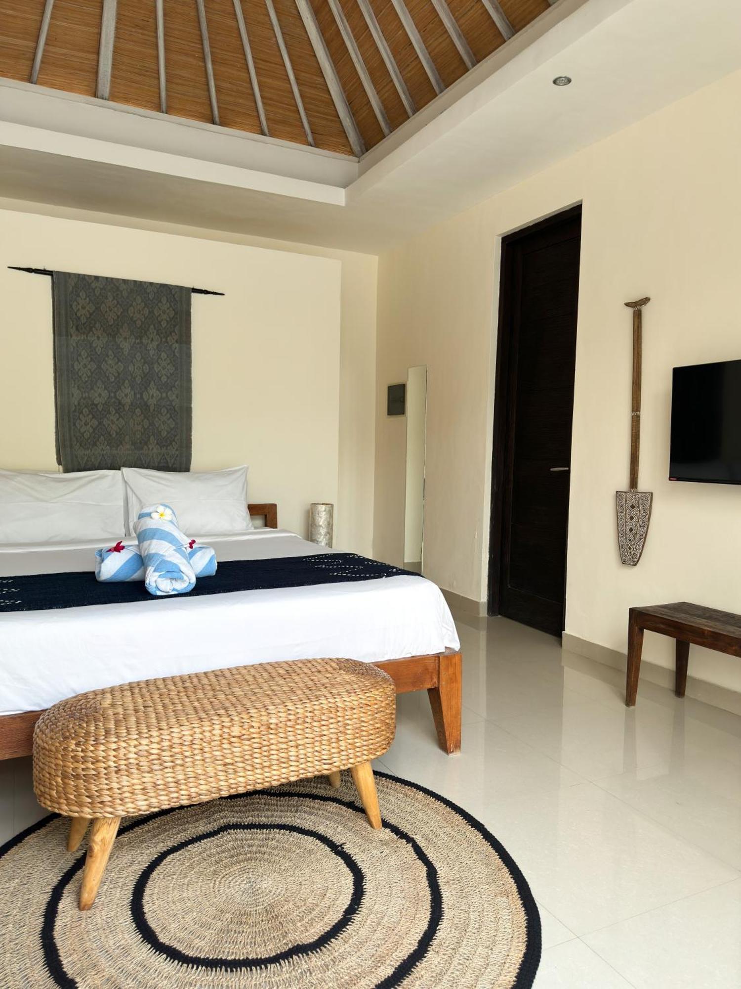 Aster Villa Seminyak Exterior photo